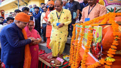 Photo of उपराष्ट्रपति जगदीप धनखड़ ने सूर्य मंदिर और रानी शक्ति मंदिर में की पूजा अर्चना