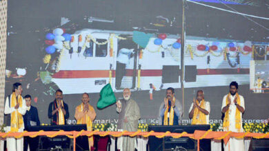 Photo of वाराणसी को मिली एक और वंदे भारत, PM मोदी ने वाराणसी नयी दिल्ली के लिए किया रवाना