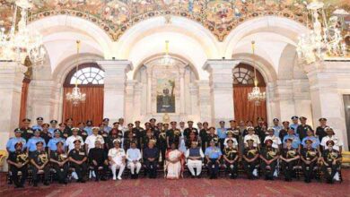 Photo of राष्ट्रपति ने सेना व नौसेना प्रमुख सहित 31 अधिकारियों को परम विशिष्ट सेवा पदक प्रदान किए