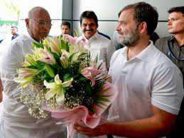 Photo of मल्लिकार्जुन खरगे के कार्यकाल को दो साल पूरा होने पर राहुल गांधी ने दी बधाई